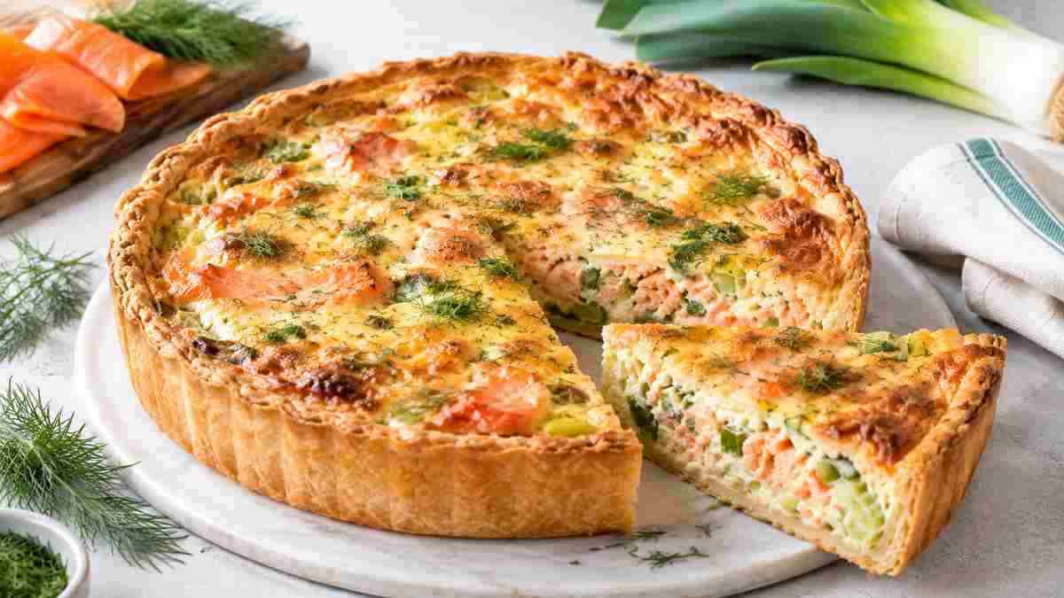 Quiche au saumon fumé, poireaux et crème fraîche
